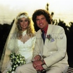 Wedding photo of David Hasselhoff and Catherine Hickland